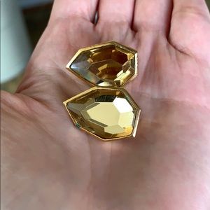 Gorgeous Tahari earrings in new condition